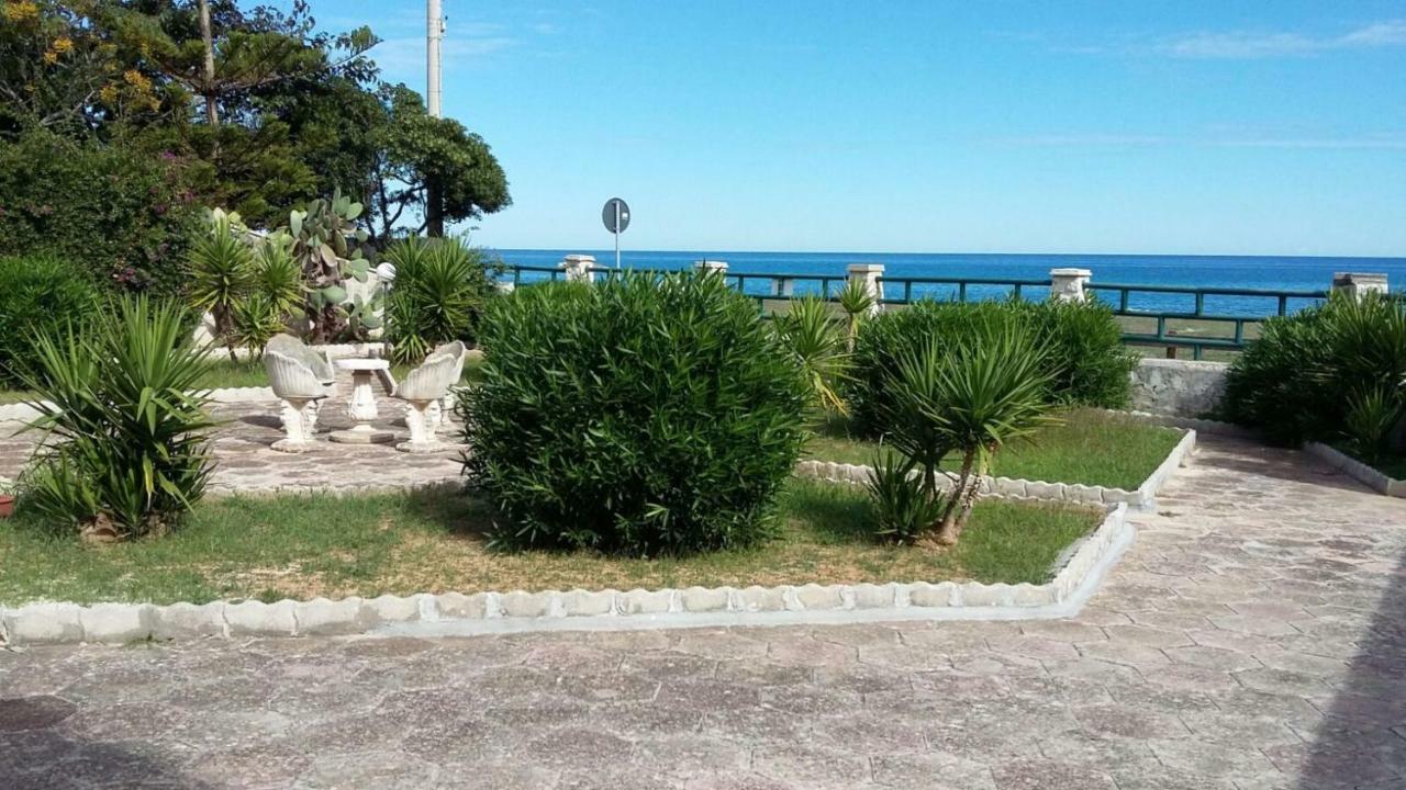 Villa Ada Casa Vacanze Torre Specchia Ruggeri Εξωτερικό φωτογραφία